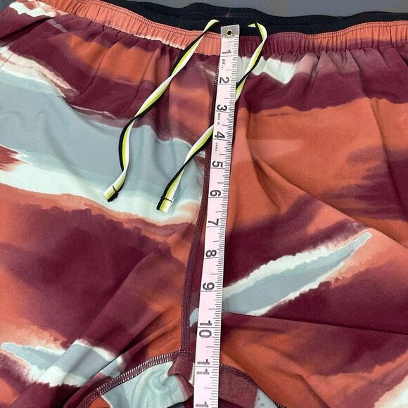 Smartwool Men's Active Lined 8" Short Black Cherry Horizon Print Size Large - Picture 8 of 9